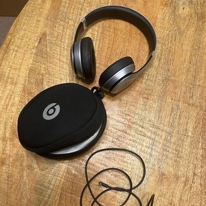 Beats solo wireless